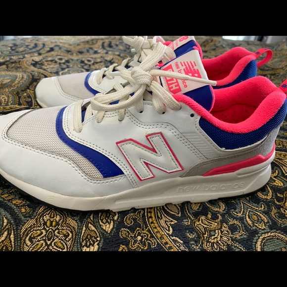 COPY - New Balance 997H Athletic Shoe - Picture 2 of 10